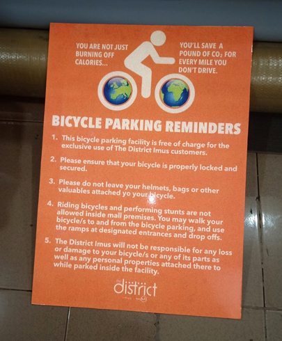 reflective directional signage on aluminum sheet