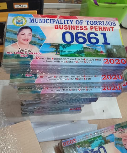 acrylic business plate